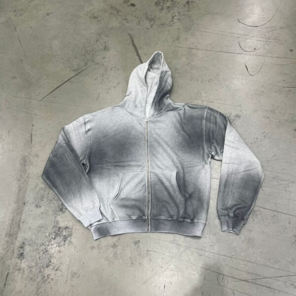 grey hoodie zip i